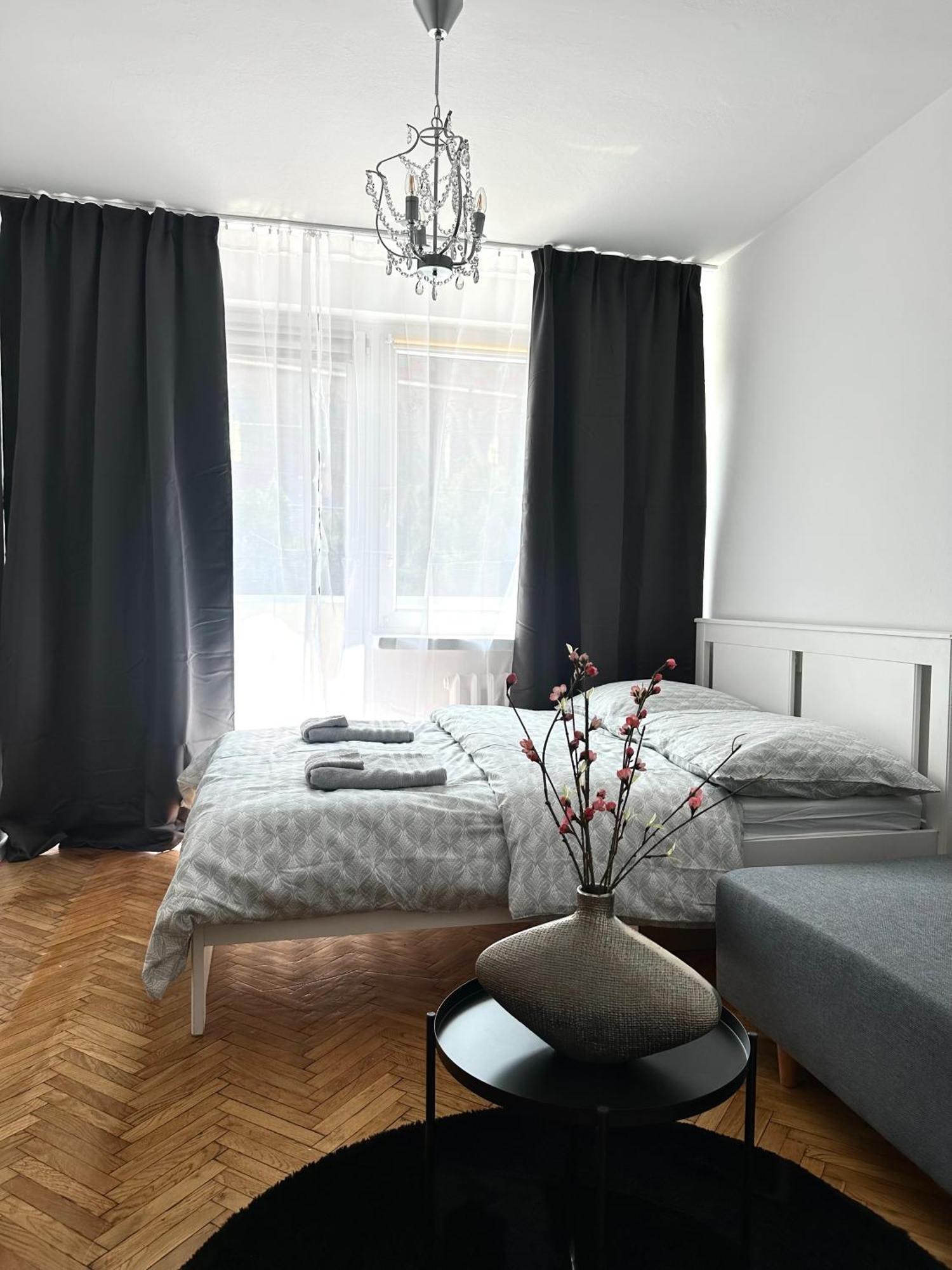 Wita Stwosza Apartment - Self Check-In 20H Wrocław Buitenkant foto